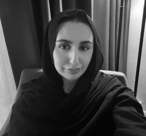 Photo of Aisha Khan - Insurance Executive 